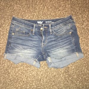 -mid rise denim shorts-